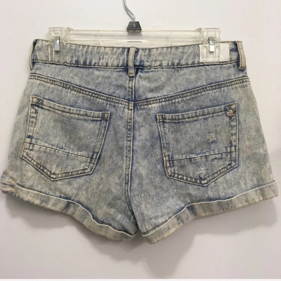 Kendall & Kylie Cutoff Distressed Acid Wash Shorts size 5 - Picture 2 of 4